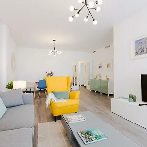 https://hola-malaga-premium-centro.1costadelsol.com