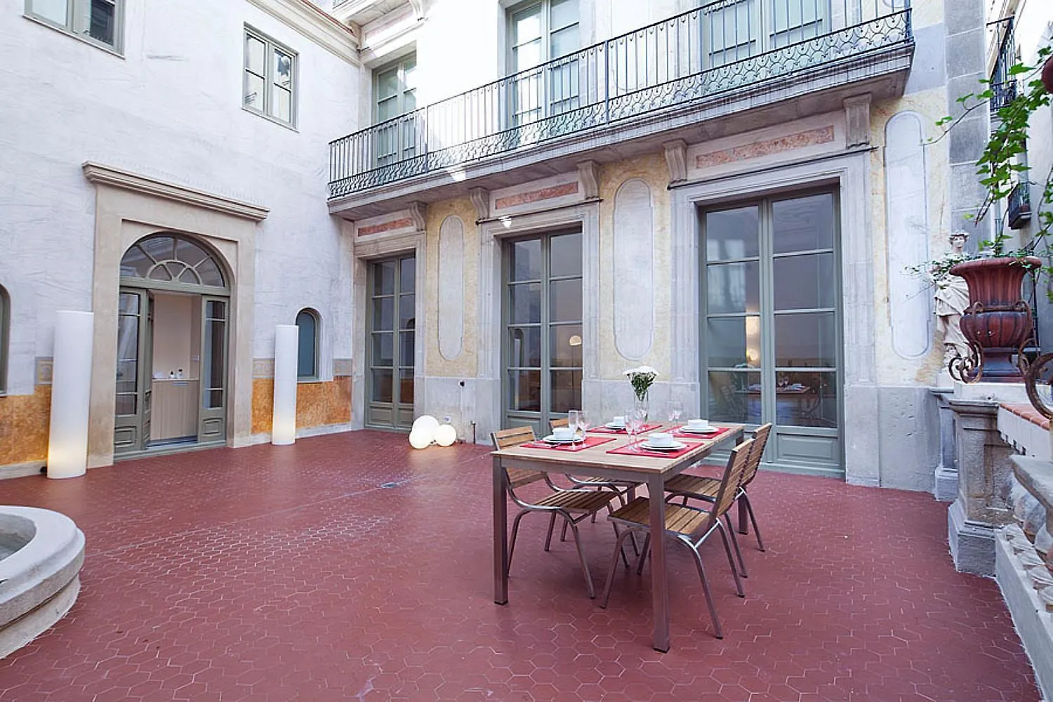 Ola Living Portaferrissa Apartment Barcelona