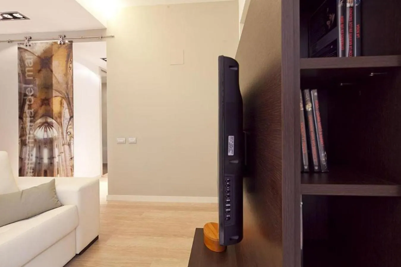 Ola Living Portaferrissa Apartment Barcelona Spain