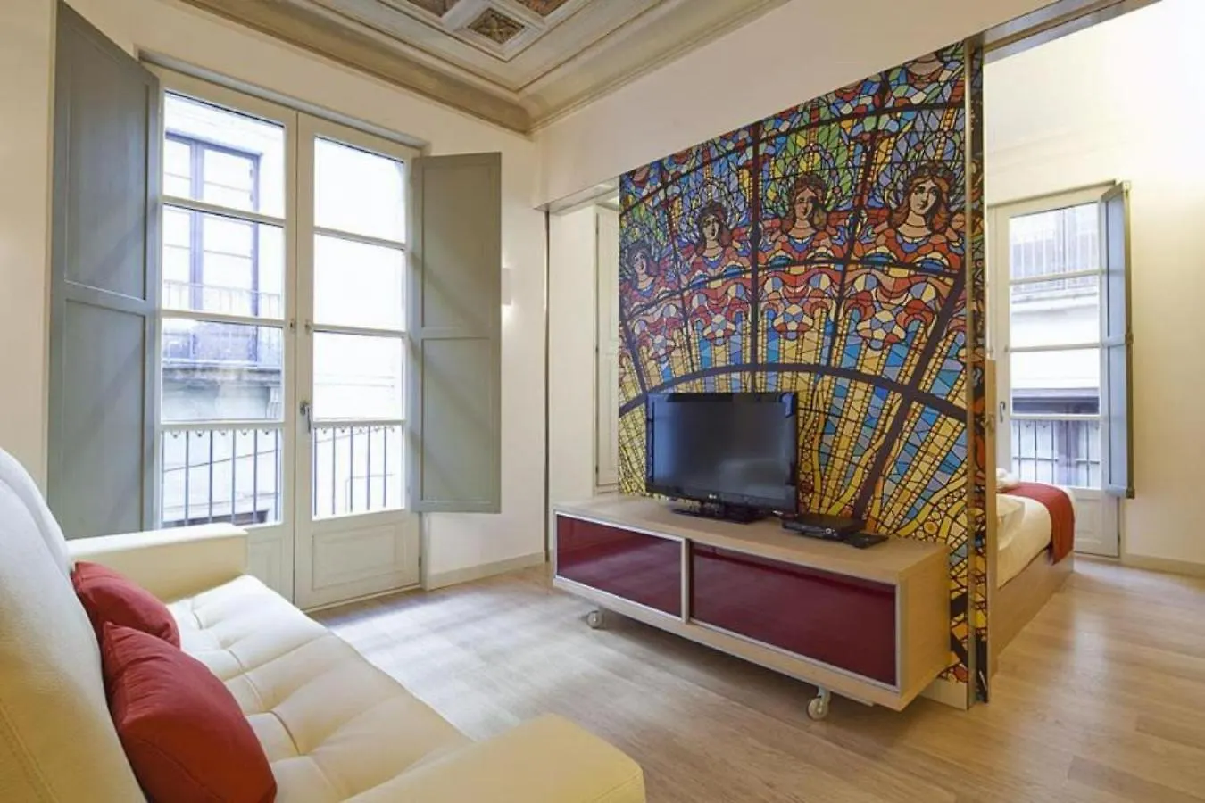 Ola Living Portaferrissa Apartment Barcelona Spain