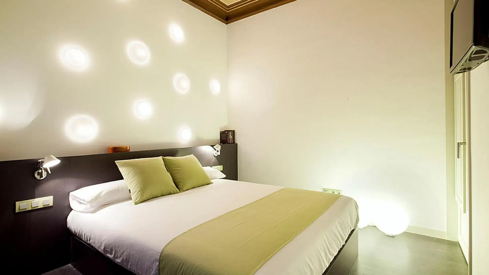 Ola Living Portaferrissa Apartment Barcelona 0*,  Spain
